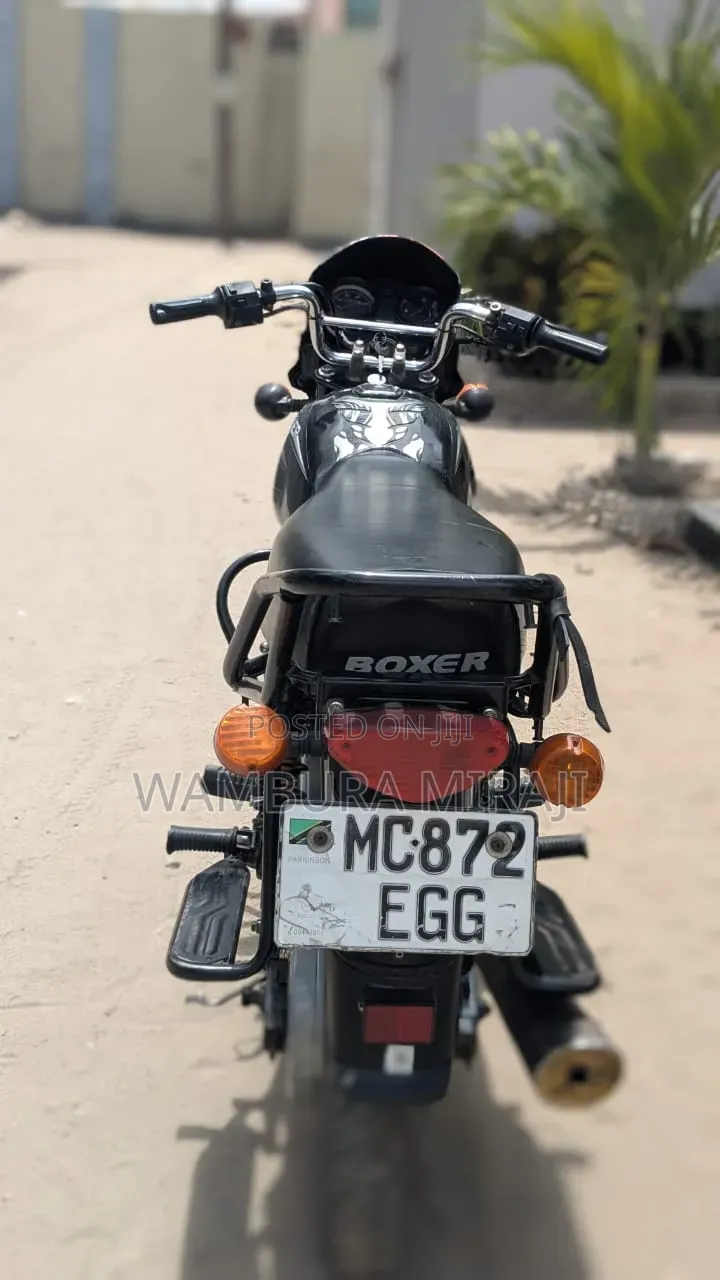 Bajaj Boxer 125 2026 Black