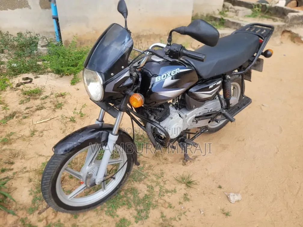 Bajaj Boxer 125 2026 Black