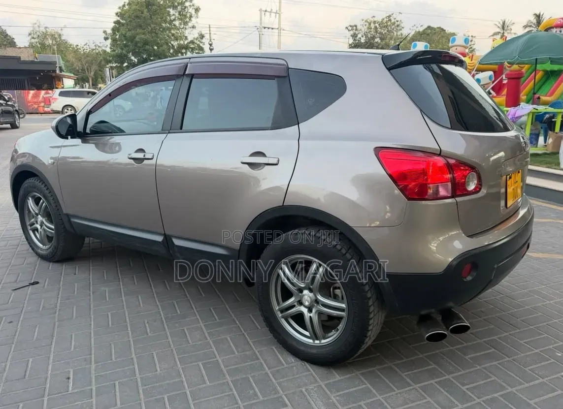 Nissan Dualis 2008 Gold