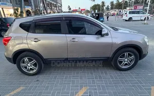 Nissan Dualis 2008 Gold