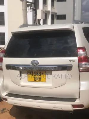Toyota Land Cruiser Prado 2017 White