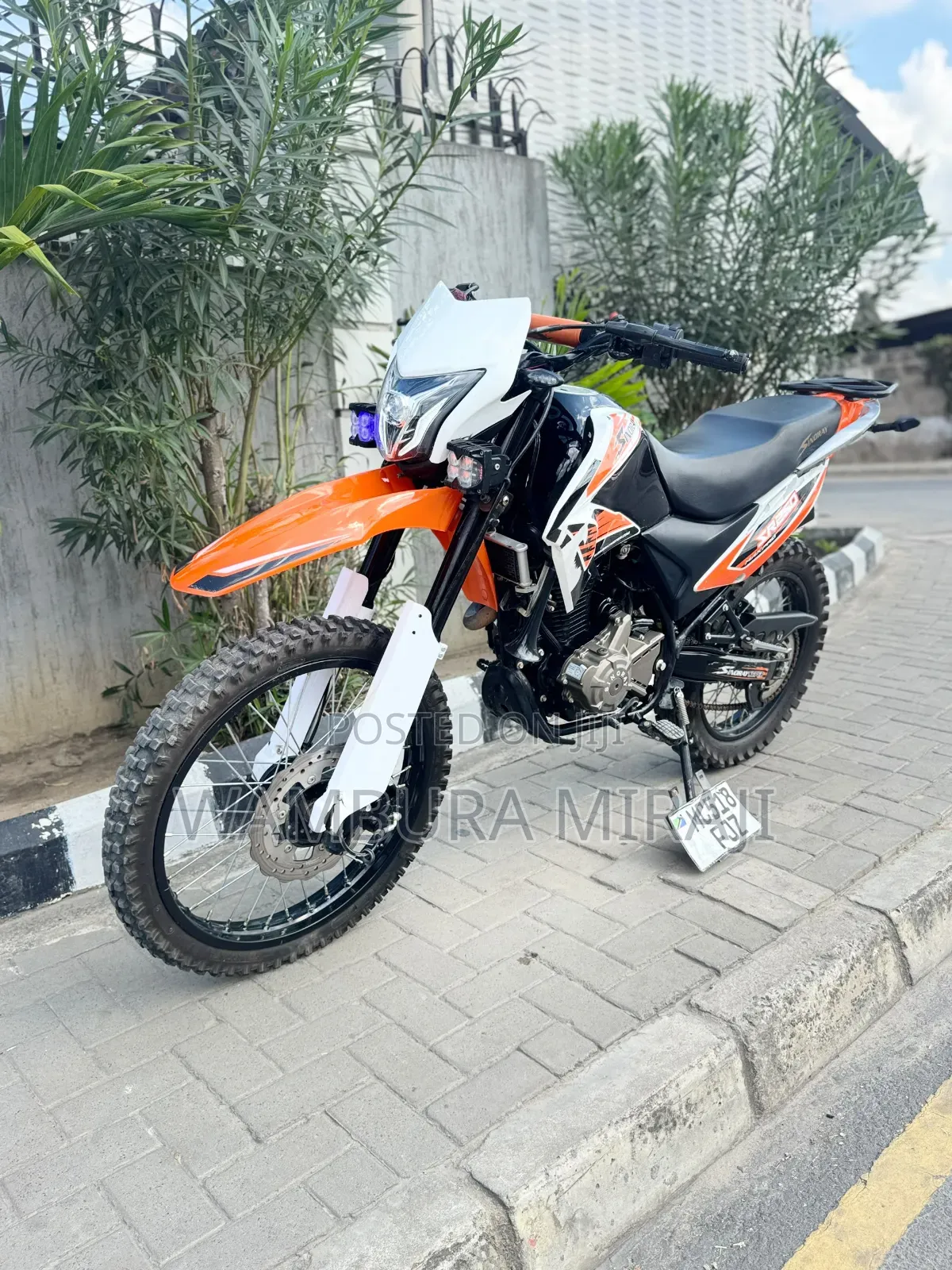 New Honda CB 2025 Gray