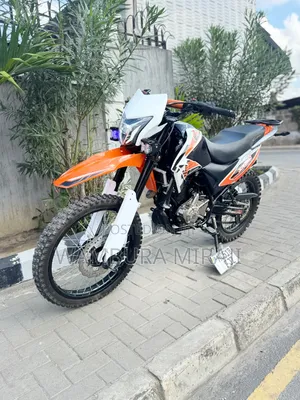 New Honda CB 2025 Gray