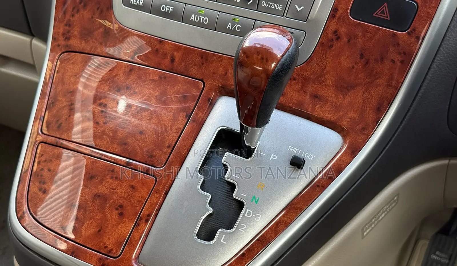 Toyota Alphard 2002 Gold
