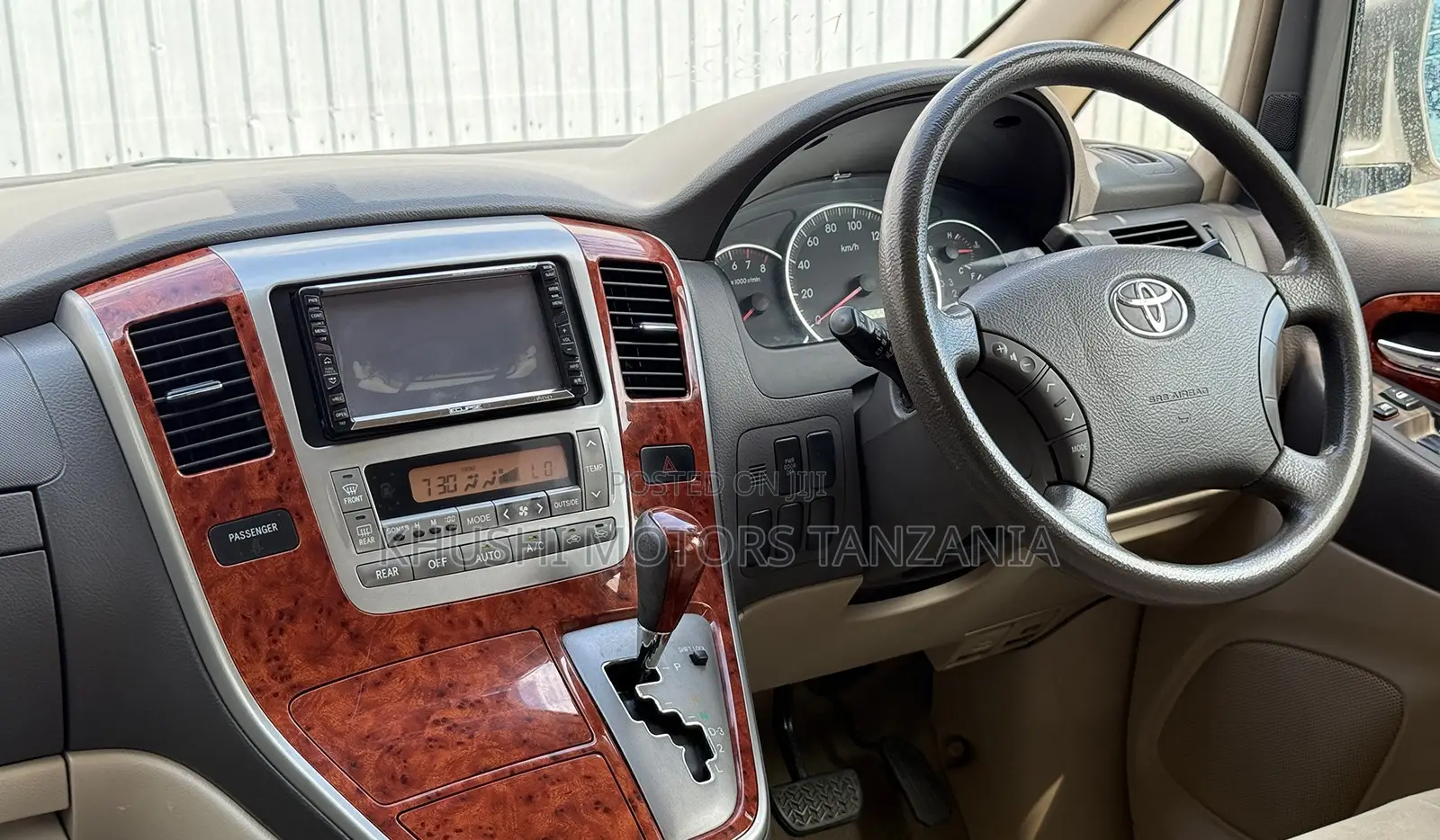Toyota Alphard 2002 Gold