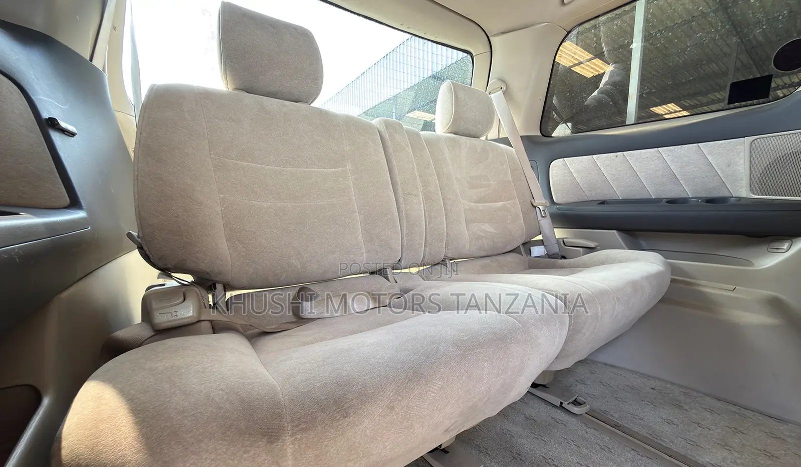 Toyota Alphard 2002 Gold