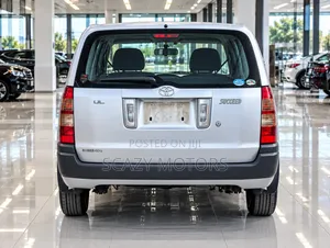 Toyota Succeed 2009 Silver
