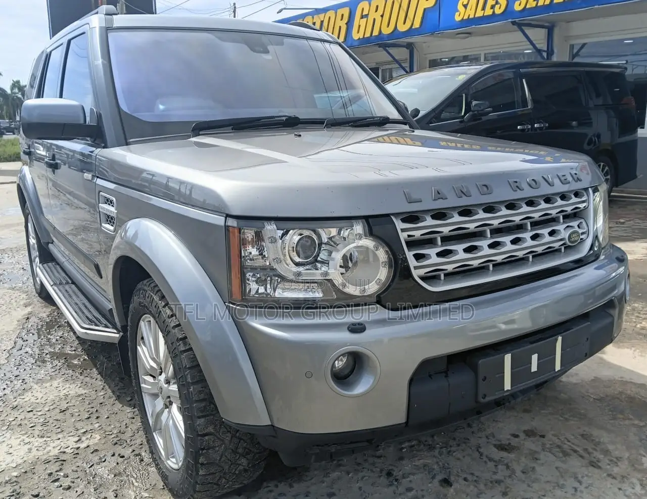 Land Rover Discovery 2012 Gray