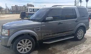 Land Rover Discovery 2012 Gray