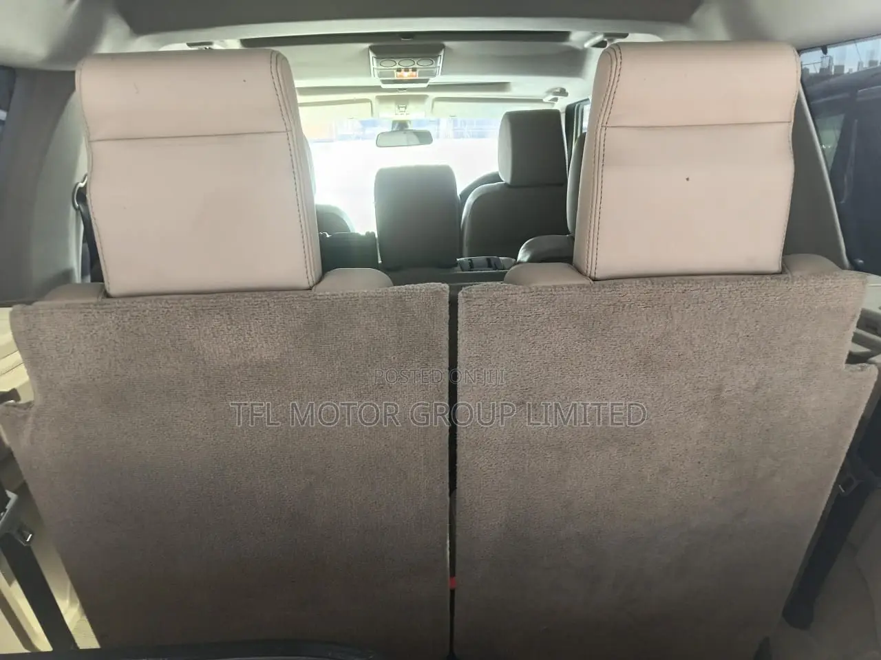 Land Rover Discovery 2012 Gray