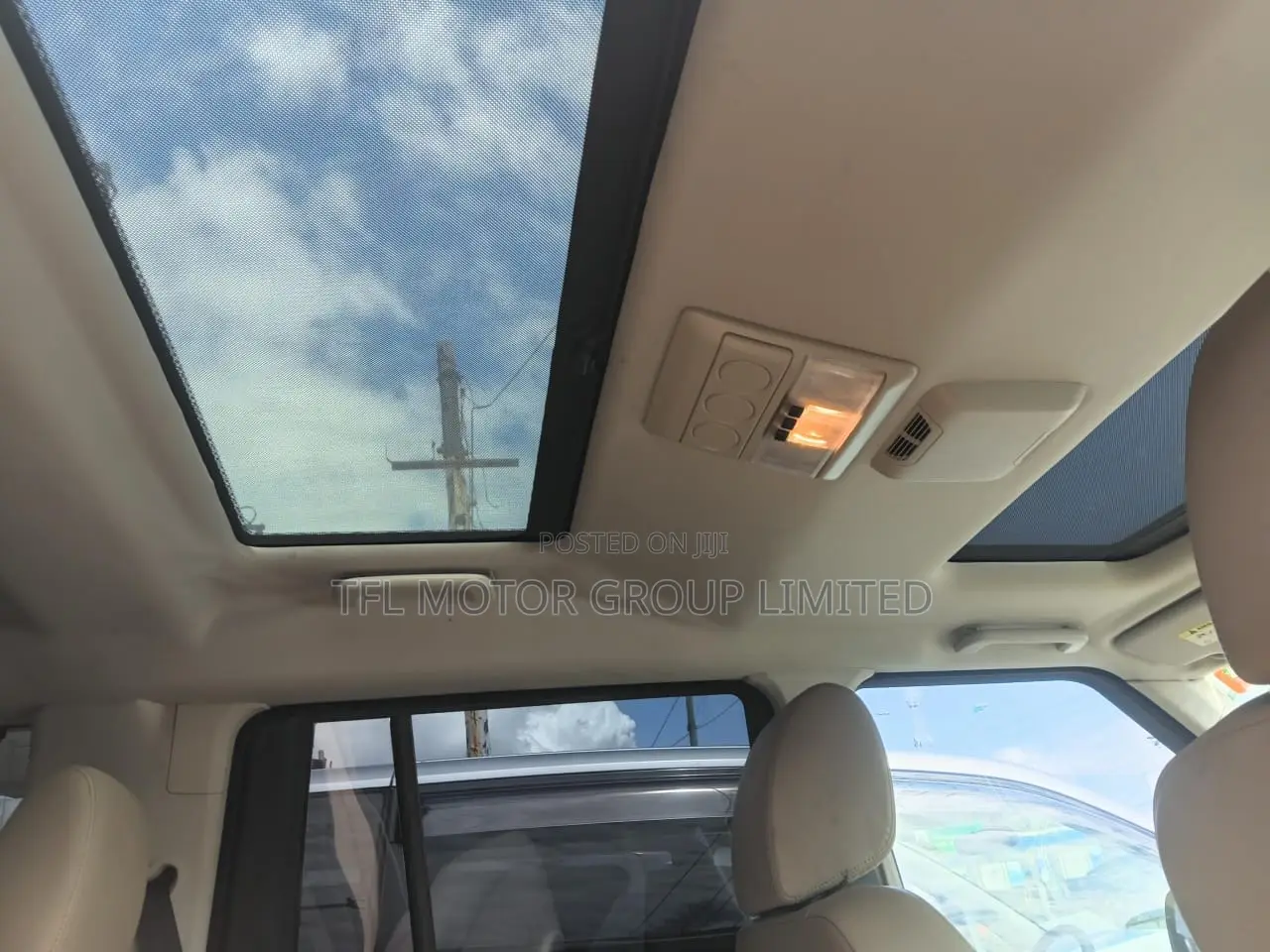 Land Rover Discovery 2012 Gray