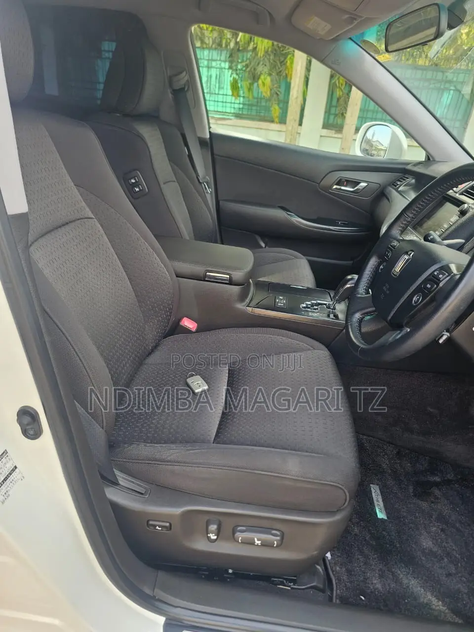 Toyota Crown 2008 White