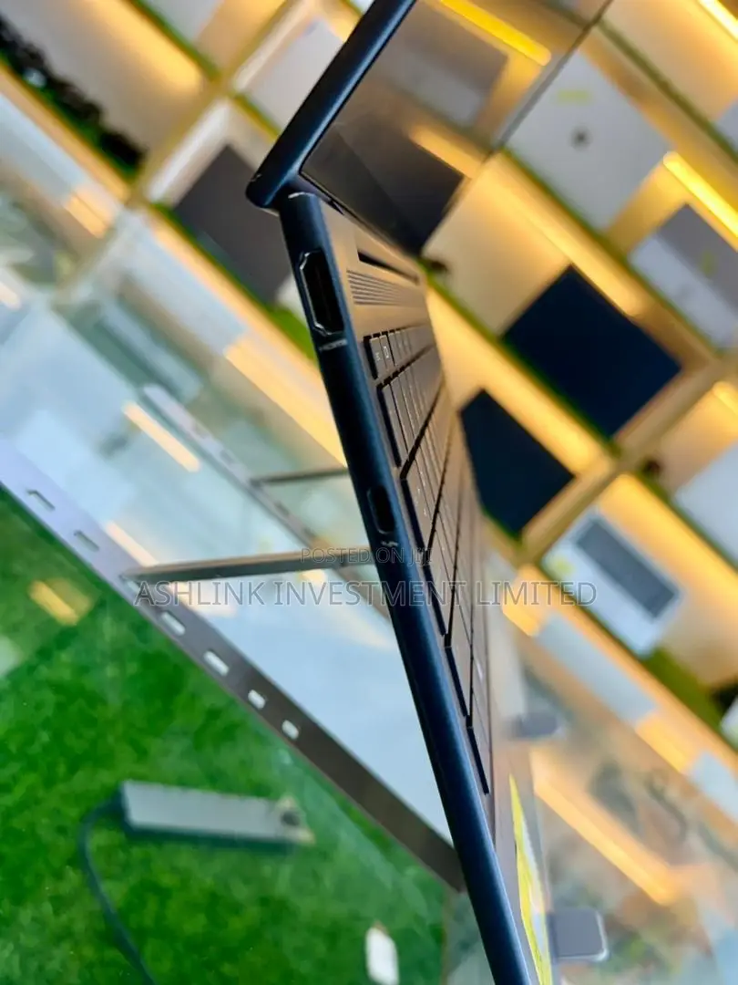 Laptop HP Dragonfly G3 32GB Intel Core i7 SSD 512GB