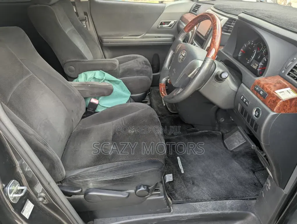 Toyota Vellfire 2009 Gray