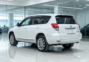 Toyota Vanguard 2013 White