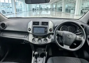 Toyota Vanguard 2013 White