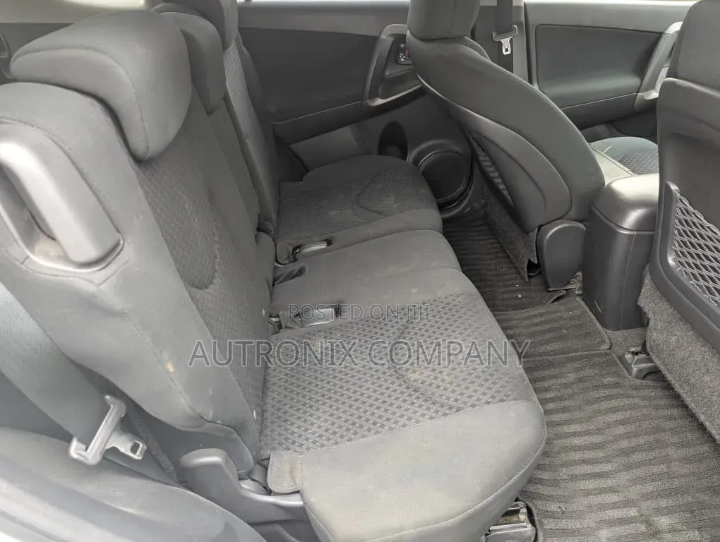 Toyota Vanguard 2013 White