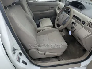 Toyota Raum 2005 White