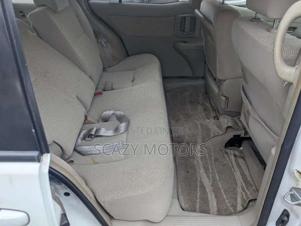 Toyota Raum 2005 White