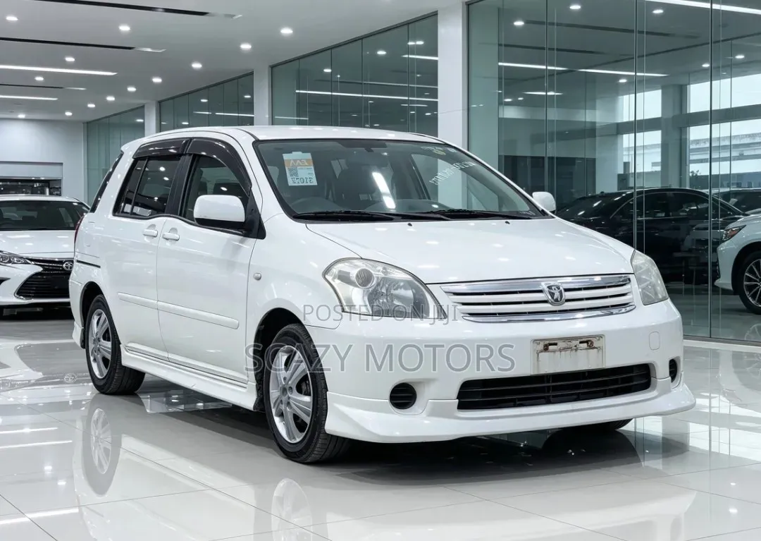 Toyota Raum 2005 White