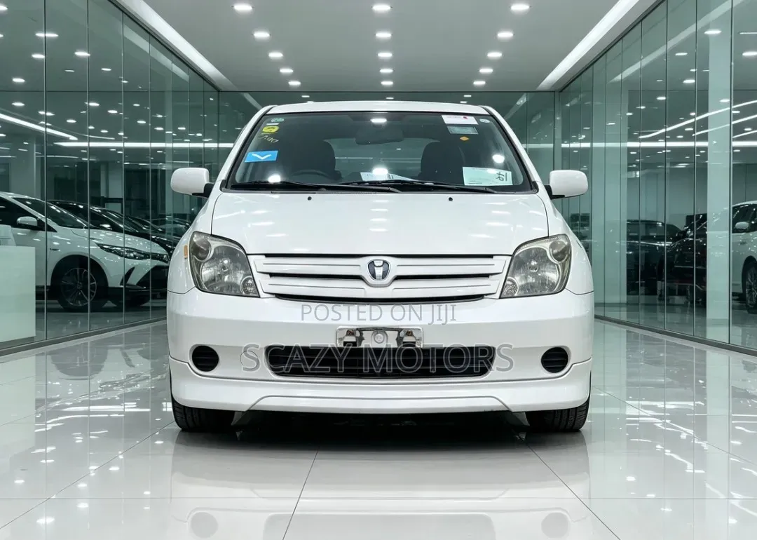 Toyota IST 2003 White