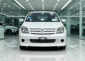 Toyota IST 2003 White