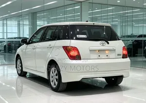 Toyota IST 2003 White