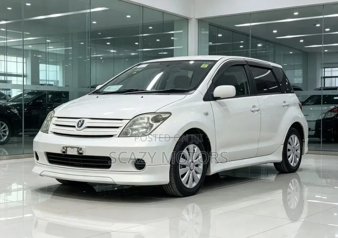 Toyota IST 2003 White
