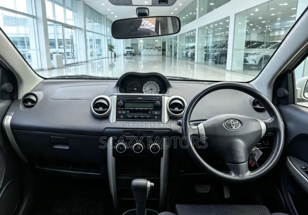 Toyota IST 2003 White