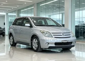 Toyota IST 2003 Silver