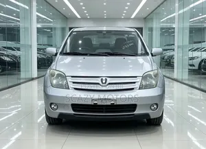 Toyota IST 2003 Silver