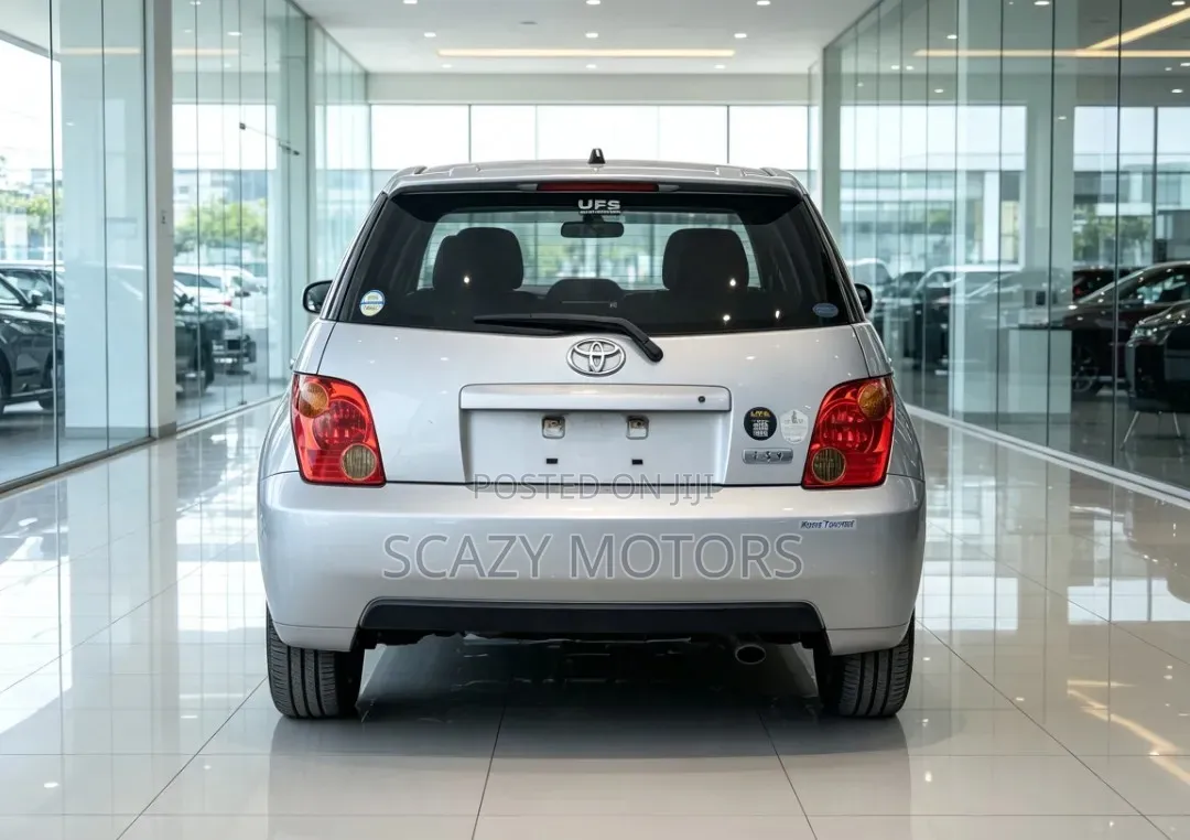 Toyota IST 2003 Silver