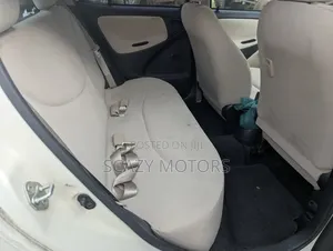 Toyota Vitz 2004 White