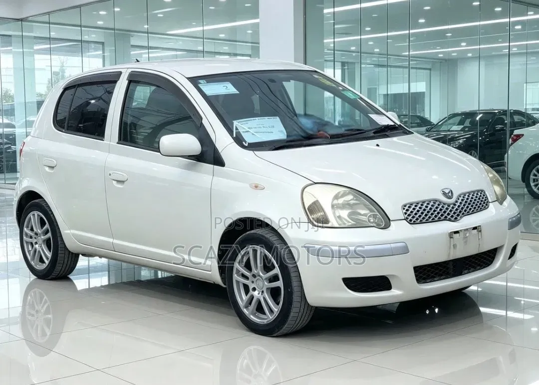 Toyota Vitz 2004 White