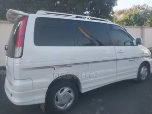 Toyota Noah 2.0 FWD (8 Seater) 2003 White