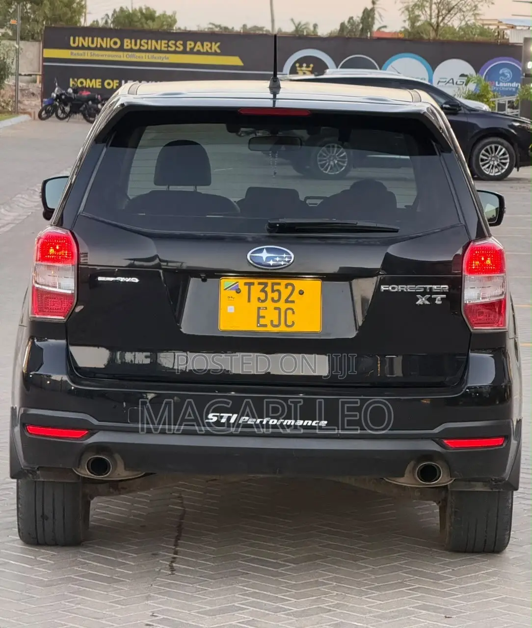 Subaru Forester 2.0XT Premium 4dr SUV AWD (2.0L 4cyl Turbo CVT) 2014 Black