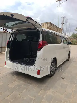 Toyota Alphard 2.5 Petrol FWD 2016 White