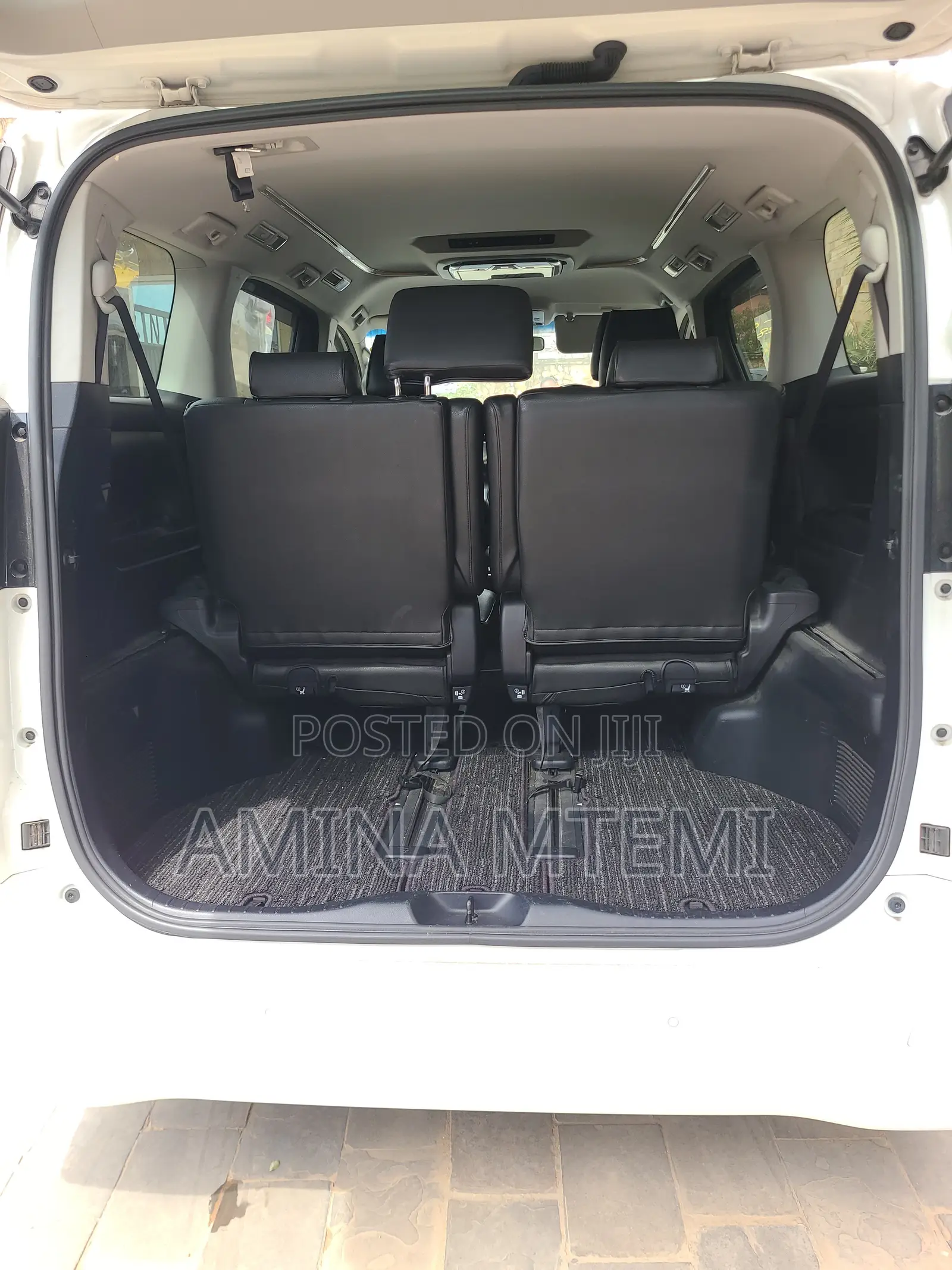 Toyota Alphard 2.5 Petrol FWD 2016 White