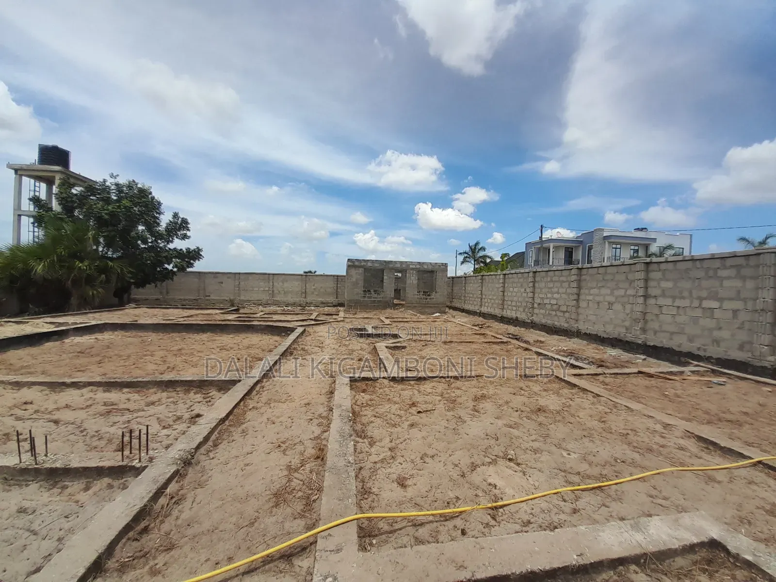 Kiwanja Kinauzwa Kigamboni Kibada