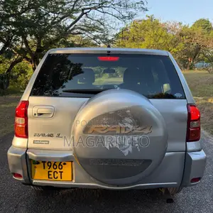 Toyota RAV4 1.8 2007 Silver