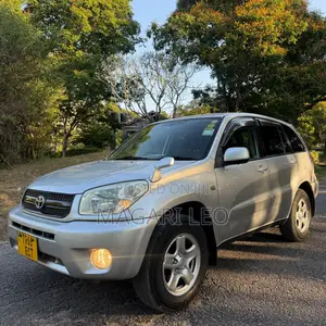 Toyota RAV4 1.8 2007 Silver