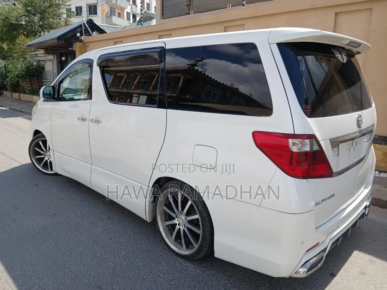 Toyota Alphard 2010 White