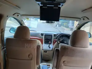 Toyota Alphard 2010 White