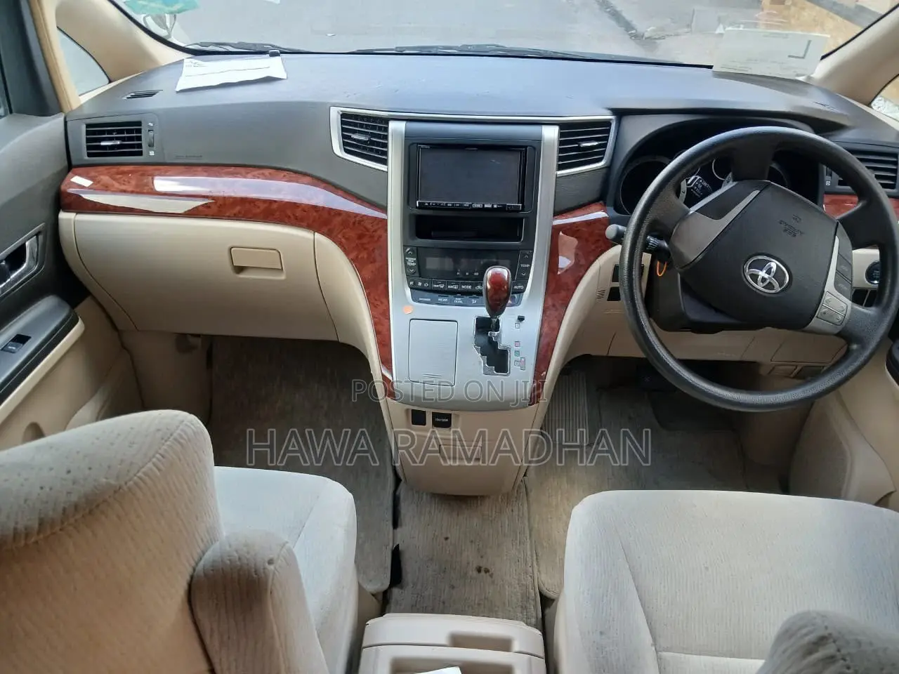 Toyota Alphard 2010 White