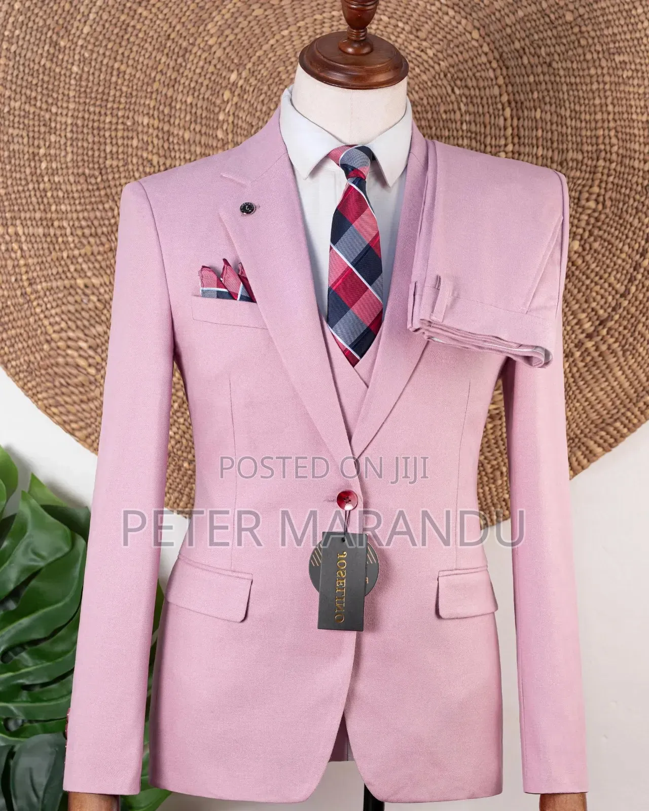 Joselino Slim Fit Pink 3-Piece Suit - Turkey Wool" .