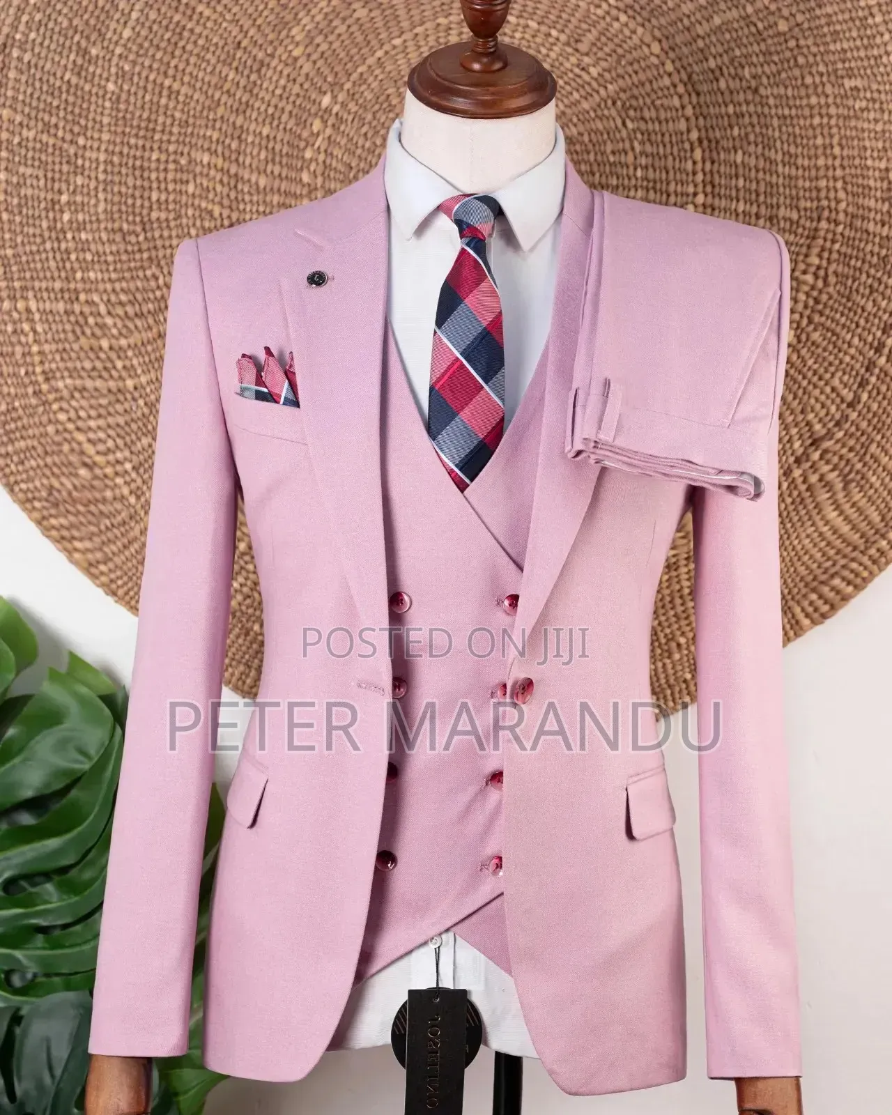 Joselino Slim Fit Pink 3-Piece Suit - Turkey Wool" .