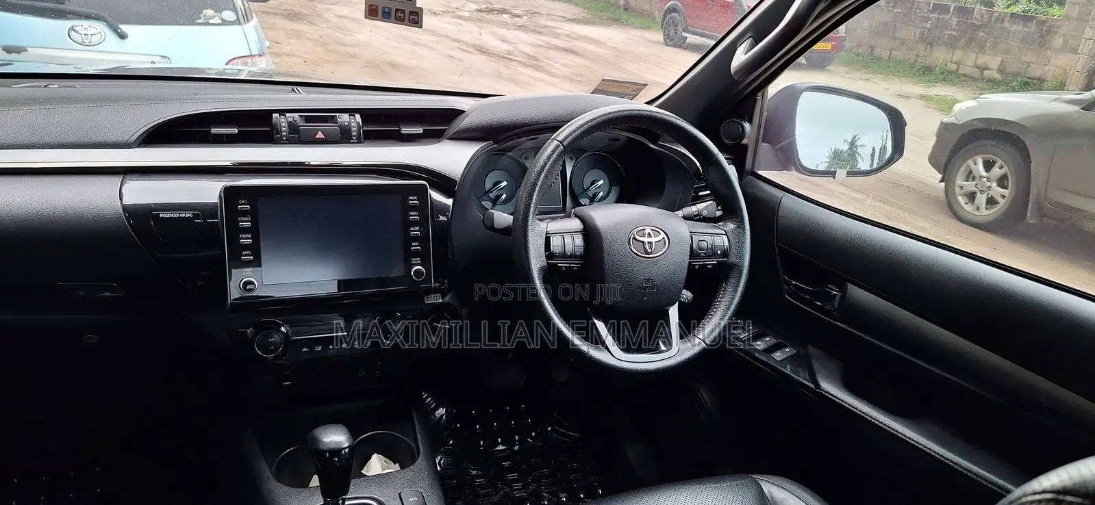 Toyota Hilux 2022 Brown