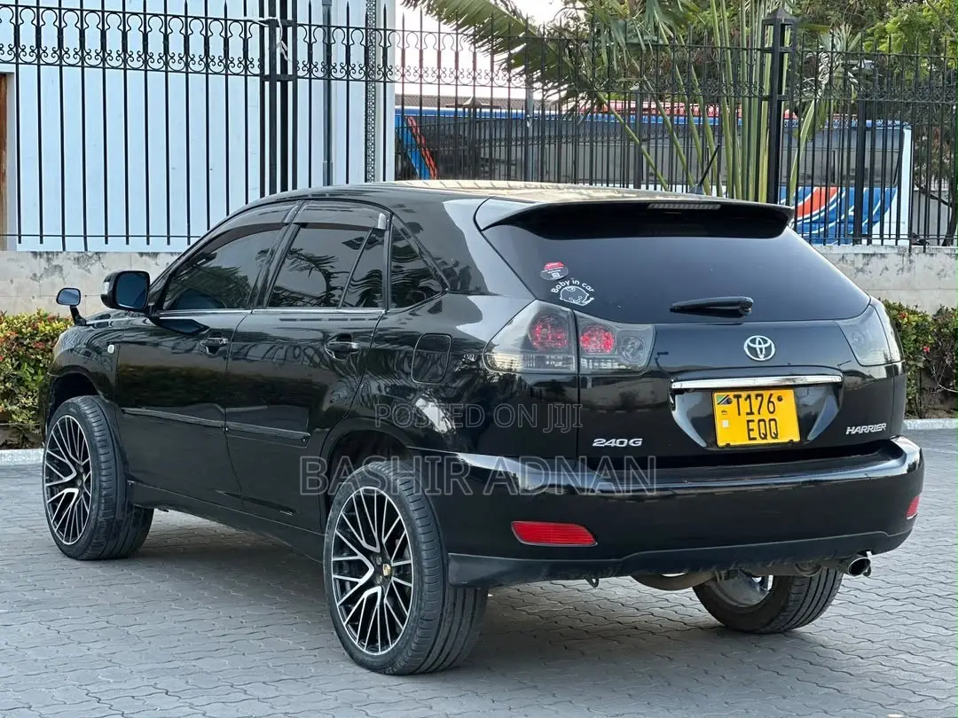 Toyota Harrier 2.4 2005 Black