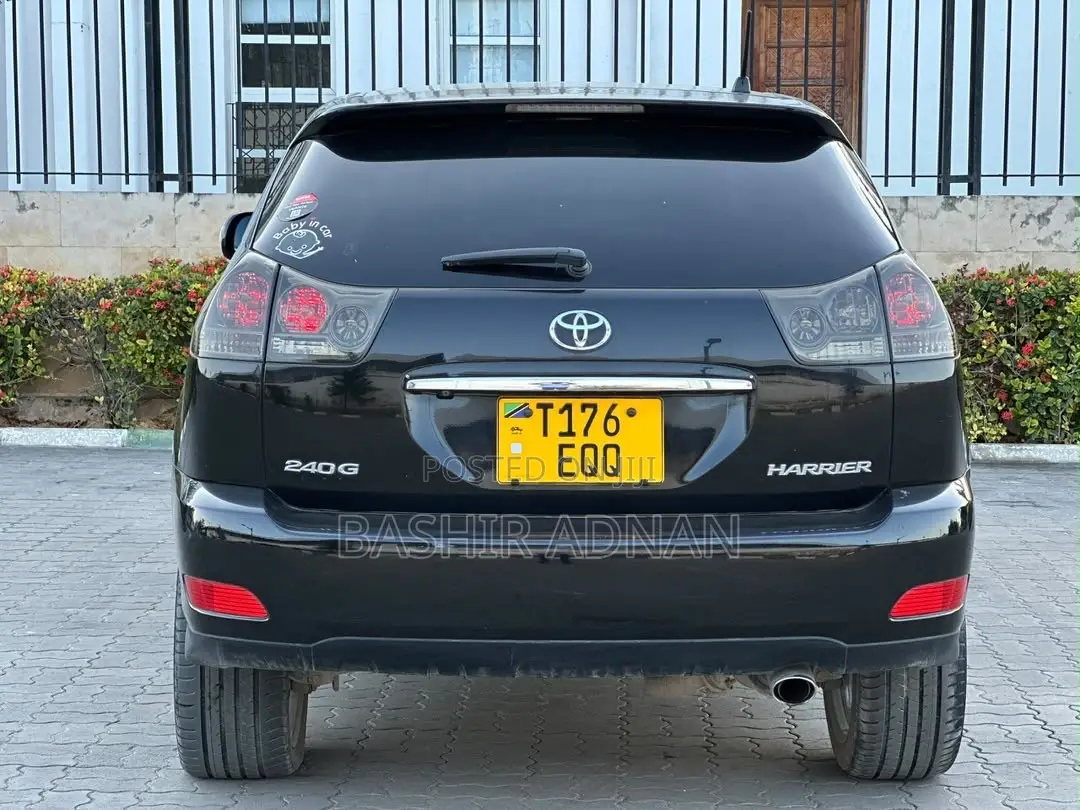 Toyota Harrier 2.4 2005 Black