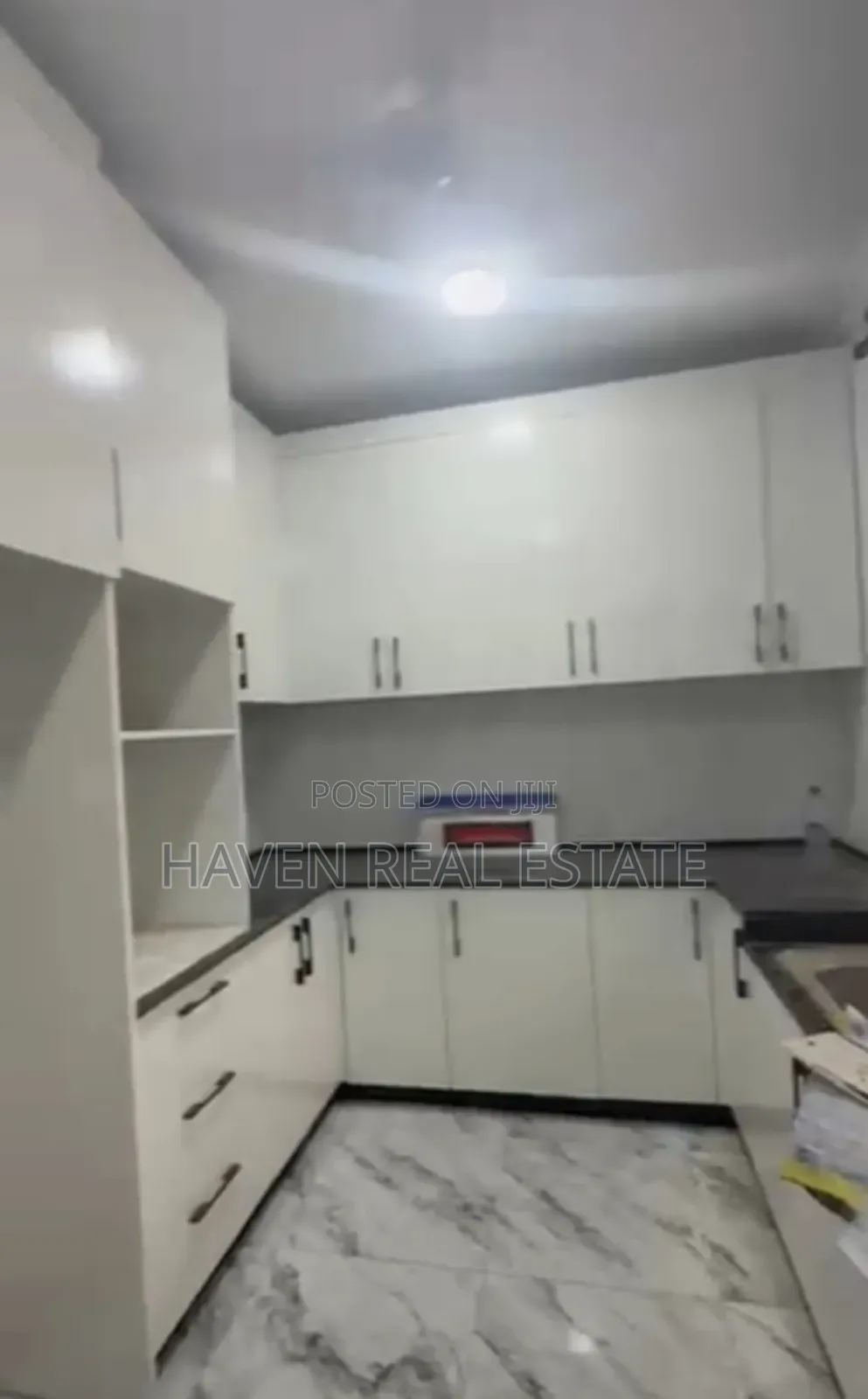 3bdrm Apartment in Mburahati for rent